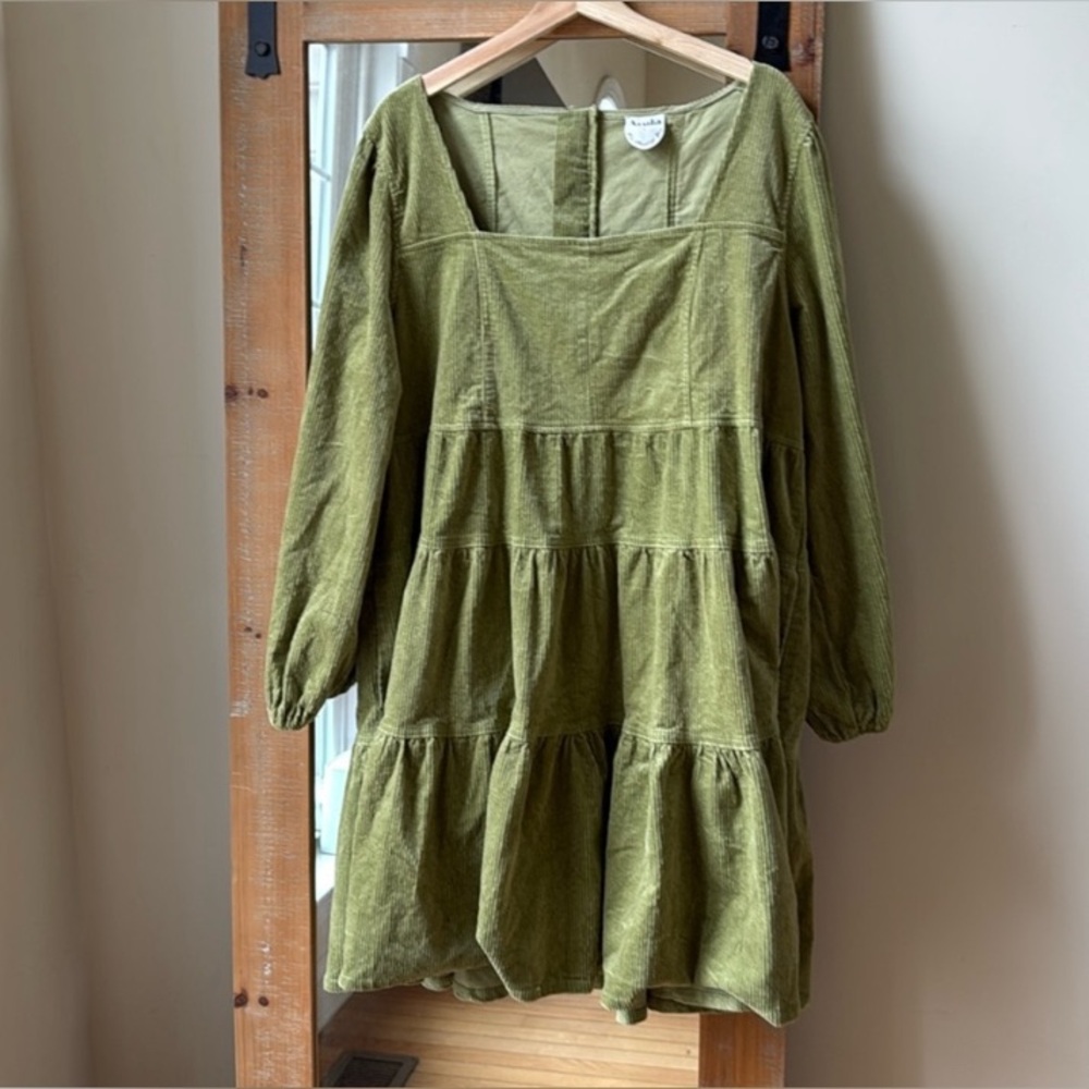ARULA Olive Green Tiered Midi Dress